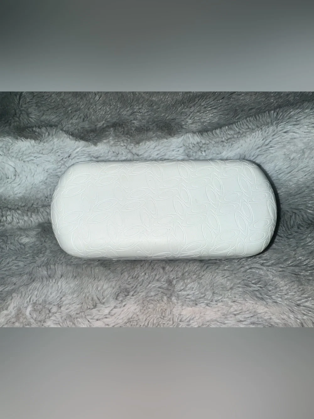 Oakley White Hard Clamshell Eyeglasses Case With Matching Pouch